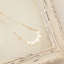 パール調ビーズゴールドシンプルネックレス