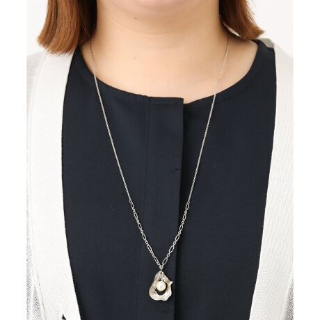 [^ԁFOZ2GA17039]@ׂȃ`F[񌳂NXɏlbNXBjAX̂EF[u`[tɃp[p[chAX^COɏiȃANZgvXĂ܂Bނ̃`F[gݍ킹fUC|CgBVvȃJ[łǂȗmɂ킹₷AfC[Ɋ􂷂邨߂̃ACełB ANZT[p[cEiȂǂ̋ɉ܂܂Ăꍇ܂B ȂqlɓꂽĈݍ񂾂肵Ȃ悤ɁAgpۊǂ̍ۂ͌dɂӂB