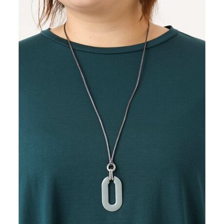 [^ԁFOZ2JA27039]傫ڂ̃gbvڂ䂭I[o^̃^p[cB R[h^CvŃi`ȕ͋CAgbv͂݃J[őlJWAȃX^COɂ߂̃lbNXłB X^COɍ킹ėʂŊy߂2WAYdlɂȂĂ܂B ANZT[p[cEiȂǂ̋ɉ܂܂Ăꍇ܂B ȂqlɓꂽĈݍ񂾂肵Ȃ悤ɁAgpۊǂ̍ۂ͌dɂӂB