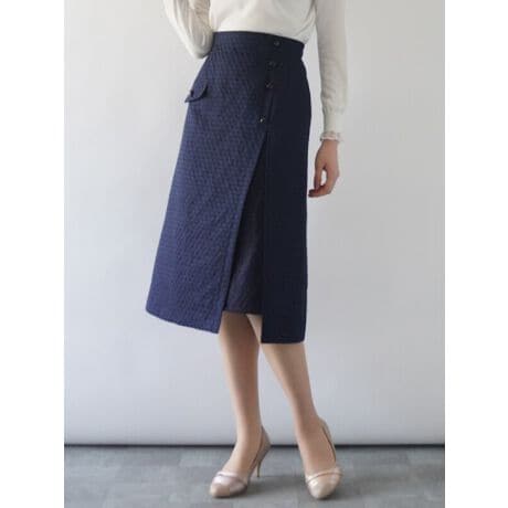 [^:607510]hbgWK[hÂ߂Ȃ`CAVXJ[g򊴂hbgWK[hfނŉ`ĈXJ[gBĝ̃CYɍ\zĂnfނŁAIX^CłƊĒȂ܂BŃAVg[ȃfUC|CgłBz̐؂ւɂ͓F̃[XE΂ăANZgɁBg(`170cm)łG̉B䊴ŁAg̒pŃ~ɒǂȐgłoXǂXJ[gɎdオĂ܂B