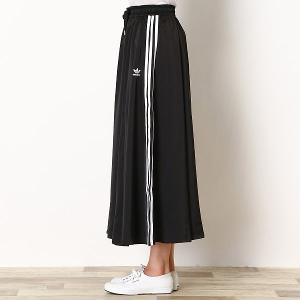 adidas Originals】LONG SATIN SKIRT ロングサテンスカート