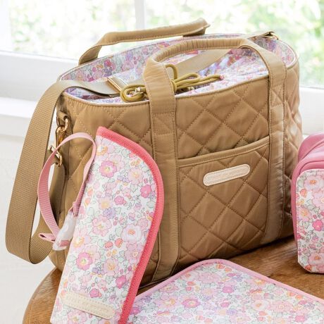 [^ԁF1254501]oeBt@ubNX̃fUCꂽ}U[YobOłBVbNȃLgnɉԕƃAj}킹܂BוƓALxȎ[Xy[XĂ̂́BV_[͗prʂɍ킹ĂOł܂B