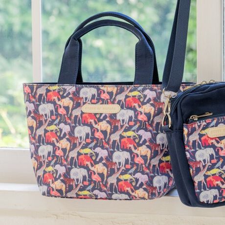 [^ԁF1254406]oeBt@ubNX̐ngp̃g[gobOłBԌɂ̓t@Xi[ĂAƕ߂܂Bٓ̂͂AzX}zȂǂ̕Ki[\B܂܂ȏʂŊ􂷂ACełBdF^170g