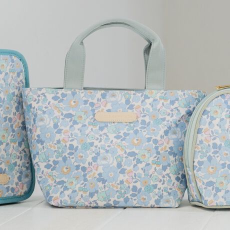 [^ԁF1254406]oeBt@ubNX̐ngp̃g[gobOłBԌɂ̓t@Xi[ĂAƕ߂܂Bٓ̂͂AzX}zȂǂ̕Ki[\B܂܂ȏʂŊ􂷂ACełBdF^170g