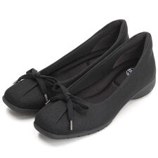 アンリーフ(unReef)のリボンモチーフウォーキングシューズ