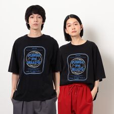 フロスト加工ツアー風プリント半袖Ｔシャツ