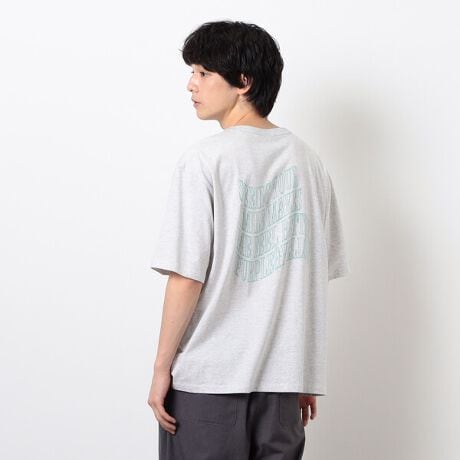 [^ԁF55-31TK11-205]sfUCtND]̃EF[ubZ[WTVcj[AēoBƃobNɑ傫ςEF[ũbZ[WvgꂽTVcłB𒆔ɂđ@ׂȃC[WɎdグĂ܂Bp̓éhSeeing your smile makes me feel better.h|́uN̏ΊƌCɂȂBvsfށt20/-aVa̓I[vGhiOEjƌĂ΂鎅gpVfނłBaƂ́A̖̒ʂC̉Q̗͂ɂĔQꂽ̂ƂłBɊ|Q肪OɊ|ďXɋȂĂ߁A\ʂ̓V̂d߂̕ɂȂAɂӂƂ{[ł̂̎ɂȂ܂BɂAhC^b`ŃUbNƂi`ȍd̂镗̑fނɎdグĂ܂BnFLkFL򊴁Fň݁F