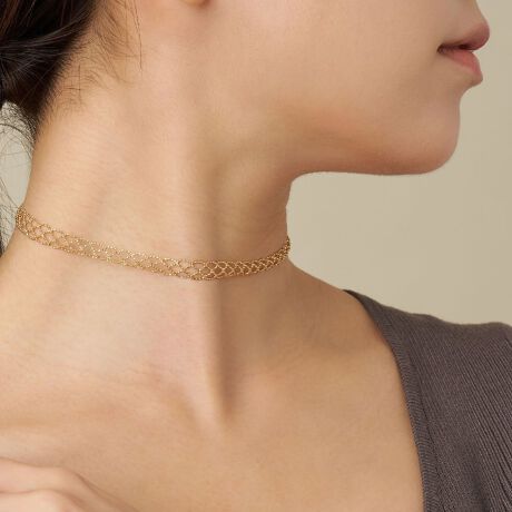 [^:GJVN054435YG]@ׂɌPGN[XV[YB̔`[J[lbNXBJbg{[`F[Vg[ɕ҂ݍ񂾃fUĆAEl̍xȋZp܂B@ׂȃ[X͗l̂悤ȃfUC͉؂₩ȈۂɁBSă`F[Ō`ATTƂ_炩ȎG肪͂łBXChAWX^[Ŗ30cm?35cm̒ɍׂłADȃtBbgŒpĂ܂BCG[S[h߂񌳂ɉ؂₩vXBꂽX^Co܂BpbP[WɂĂ͗\ȂύXɂȂꍇ܂B