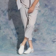 ハイダウェイ(HIDEAWAYS)のエステルクレープイージークロップドパンツ