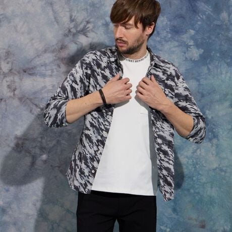 [^ԁF5265-8202]fUC7̃V[gM[J[VcłBIȕ𐶂߁AOĂ̂ȂVvȃfUC̗pĂ܂BܐɃC[ċ܂̌`YɕۂĂ悤ɂĂ܂BTCYڂ̃TCYłAEGXgɃVFCvăXbLƂVGbgɎdグĂ܂BfޏbV[|GXẽhr[XgCvfނx[XɤAJg̃IWivg{܂91(ubN)A92(lCr[)͑傫ڂ̃w{oCAXɎA93(It~ubN)̓Xvb^[Ƒ傫ڂ̉ԕgݍ킹CpNĝ长A94(It)ɂ͏iȐŕ`̗ؕp܂Bx[Xfނ̐ƃi`ȃbV[}`Xgb`ŤhV̂Ŏ舵yȑfނłBLk:萶ň:藠n:Ȃӓ_ܒ[ɕtƂăvXeBbNނgpĂ܂BǕIɌJԂ܂ȂA̕ɃACĂȂŉBpfg182cm B89cm W75cm H90cm pTCY48摜̏i̓TvłBۂ̏iƂ͎dlEHETCYEfނ኱قȂꍇ܂B fډ摜̏i̐F́A Beꏊ̓ȂǂɂFقȂČꍇ܂Bi̐F́AnAbv̉摜QƂB܂Aql̂gPCEX}[gtH̃j^[ȂǂɂFقȂČꍇ܂B\߂̏ゲB