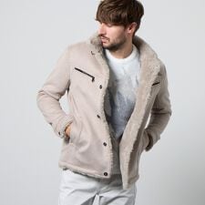 ハイダウェイ(HIDEAWAYS)の裏ボアムートン風スタンドブルゾン