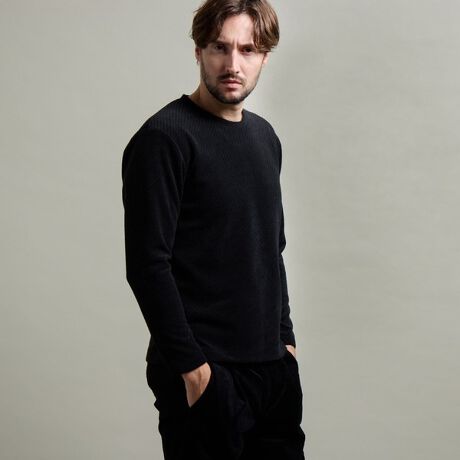 [^ԁF5565-9832]fUCoCX̃WJ[h[Jbg\[ngpVvȃN[lbNvI[o[ɂȂ܂BAE^[ƂĂCi[ƂĂd󂷂ꖇɎdグ܂BTCYقǂ悢Ƃ芴ȂAEGXgɂiꂽV[vȃVGbg͂łBfރjbĝ悤ȕ\ʊ̃Jbg[͏_炩ȔGŒSnQłB\tgȎ͂ŁAg݂L[vc݉߂Ȃقǂ悢݂ɎdグĂ邽߁A_EAE^[d˂ĂXbLƒpĂ܂BLkF萶ňFʁӓ_n̐ACɂsON邱Ƃ܂BpyуN[jO̎舵Ɍ䒍ӂBKvȏ̖ĆA[̃pCE|̌ƂȂ܂BpŖщHtꍇ́AyubVOĎ菜ĉB́Ał邾nF̂̂̒p߂܂Bpɂ胂[̕\ʂ򂪕ωČꍇ́AX`[̕ACŏCĉByHIDEAWAYS BLACKzidAVbNŗ͋C̍̂eCXg{ƂAl̒j񂵂₷VvȃrWlXΉɂꂽhJWX^CāBl[ʂȃubN^OgpA荂oĂ܂B摜̏i̓TvłB@ۂ̏iƂ͎dlEHETCYEfނ኱قȂꍇ܂Bfډ摜̏i̐F́ABeꏊ̓ȂǂɂFقȂČꍇ܂B@i̐F́AnAbv̉摜QƂB@܂Aql̂gPCEX}[gtH̃j^[ȂǂɂFقȂČꍇ܂B@\߂̏ゲBpfg182cm B89cm W75cm H90cm pTCY48