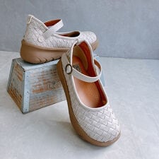 厚底 編み込み スクエアトゥ ストラップパンプス