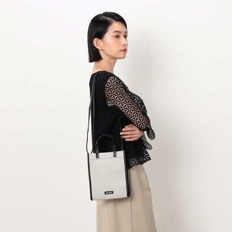 [^ԁF95-20BK15-205]sfUCtELoXfނu₩ȃ~jV_[BVvȃfUCłǂȃR[fɂ킹₷ACełBEyʂȑfނgpydグ܂Bo|◷sW[̂ɂXXłBEwʂɂ̓I[v|PbgLAX}zȂǂo₷֗łBɂI[v|Pbg1tĂA~jobOłוd₷g肪ǂłBsfށtLoXfލvsdltOFI[v|Pbg~1FI[v|Pbg~1s舵t̐íA̓ACAGɂF鎖܂BӉBGꂽꍇ͊zŐ@AĉBꗎƂׂ̈̃xWނ͎gpȂŉBv́AAAɎキAƂ̖Cɂ܂ɕ\ʂ򉻁AF鎖܂BA܁AVi[Ȃǂgp܂ƁAϐFǍƂȂ܂BӉBȋ́AJɎ舵ĉBߓxȈAՌA\ȈȂǂŁAj邱Ƃ܂̂łӉB˓Au̒ԏƎ˂ŁAF򂹂ϐF邱Ƃ܂̂łӉB