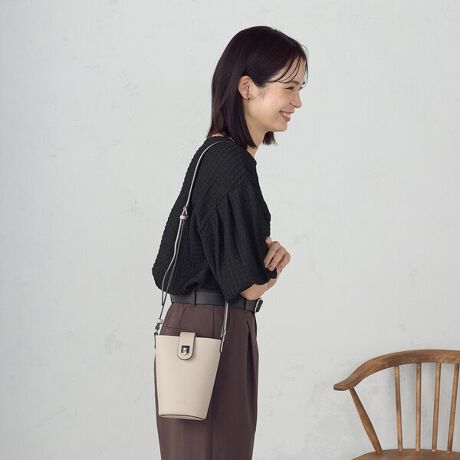 [^ԁF95-20BM11-205]sfUCtEoPc^̌`~jV_[obOłBEtbvt̃fUCȂ̂ŁAMdiĂSłBE߂łAX}zE~jzEnJ`Ebv̕KvŒ͓̏eʂɂȂĂ܂BẼSƍݏ̋p[c|CgB̂dオłBsfށt ׂȃV{̗ʈꖇdĂ̑fށsdltF I[v|Pbg~1s舵tv́AAAɎキAƂ̖Cɂ܂ɕ\ʂ򉻁AF邱ƂL܂BA܁AVi[Ȃǂgp܂ƁAϐFǍƂȂ܂BӉB܂AJȂǂŔGꂽ܂ܕuȂŉBȋ́AĂ˂Ɏ舵ĉBߓxȈςAՌA\ȈȂǂŁAj邱Ƃ܂̂łӉB