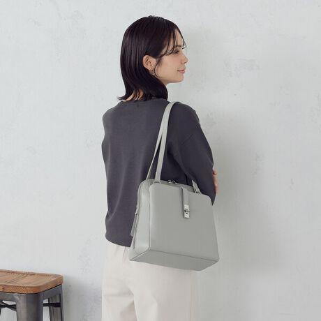 [^ԁF95-20BM15-205]ʋ΂ɂ߁IsfUCtEV_[ЂłɃbNɂȂ2WAYobOłBEwʑV_[ƃbNƂĎgpł܂BV_[̕tւȂA2ʂ̎gôłƂĂ֗ȃACełBE傫Ĵƃt@Xi[JȂ̂ŕ̏oꂪ₷Ag肪ǂłBEwʑɂ͓Ɨt@Xi[|PbgtĂ̂ŁAbNɂɂMdiSē܂BEV_[͒o܂BsfށtV{قڂȂtbgȑfށsdltOFI[v|Pbg~1Ft@Xi[|Pbg~1I[v|Pbg~2s舵tv́AAAɎキAƂ̖Cɂ܂ɕ\ʂ򉻁AF鎖L܂BA܁AVi[Ȃǂgp܂ƁAϐFǍƂȂ܂BӉB܂AJȂǂŔGꂽ܂ܕuȂŉBȋ́AĂ˂Ɏ舵ĉBߓxȈςAՌA\ȈȂǂŁAj邱Ƃ܂̂łӉB