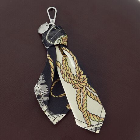 [^ԁF95-40AM01-205]sfUCtEXJ[tfUC̑lobO`[łBE؂₩ȃIWA͋C̃ubNAghJ[̃uE3FWJBE莝̃obOłA`[t邾ŕ͋CςAyɂyނƂł܂BEV[YXŎ₷fUCEL[`[ƂĂg܂B̏íAnْ̍fɂ摜Ǝ̏̕oɈႢ܂B\߂BsdltiXJ~1L[O~1s舵t̏íAfނ̓ACAGɂF鎖܂B܂AJȂǂŔGꂽ܂ܕuȂŉBȋ́AĂ˂Ɏ舵ĉBߓxȈAՌA\ȈȂǂŁAj邱Ƃ܂̂łӉB