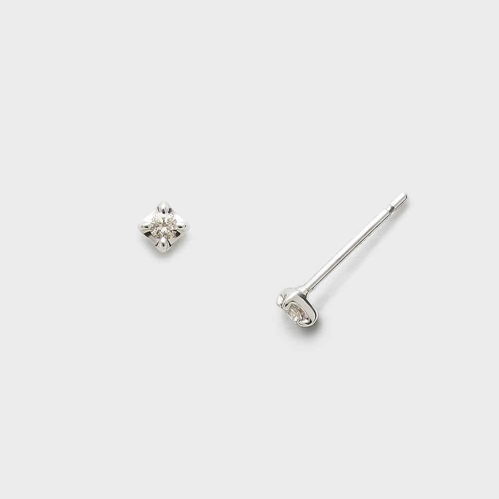 シルバーダイヤモンドピアス（0.03ct） | ノジェス(NOJESS