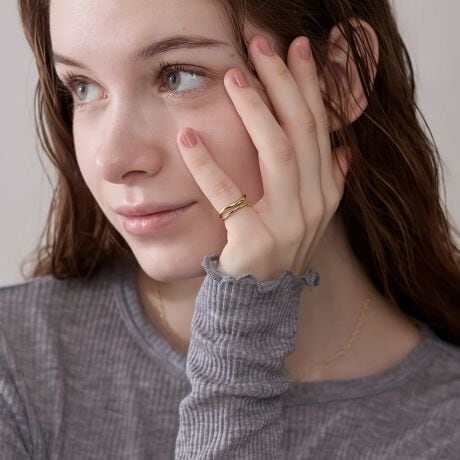 [^ԁF30251111018]̈قȂ2{̃C茳ɔ^Ă郊OBǂȃt@bVɂ킹₷A悢݊ŃR[fBl[g̃ANZgƂĊ􂵂܂BTCYsBfUC㒅pɂ茄ԂȂꍇ܂̂ŁAp̍ۂɋ͂Ȃ悤ɂӂB