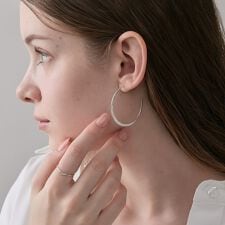 シルバーフープピアス