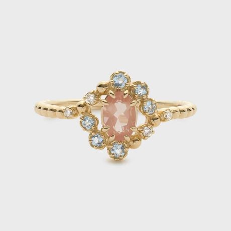 [^ԁF30254127055]̗]CÂɍLAق̂ɍgYCɕ܂閾̋BЂƂ~̋C̒A閾ތzIȌ̃F[foiC[WXyVȃOB܂ǂނ悤ɌzIɋPs[`J[̃AfVʂ̂́AANA}ƃ_ChBł̐F̃jAXAR̓VR΂̋Pŕ\ґȃfUCB΍A[ւƂȂn̋̍׍H͖Ăł܂߂cXC[WĂ܂B_炩ȋȐD\`ȂA茳؂₩Ɉەt܂ByfUC̓zʊ̂鑽ΎgۓIȃfUCBiȂł͂̐▭ȐF킹A؂₩ĂȂAiۂĂ܂B悢{[ŁA݊Ȃg₷A莝̃OƂ͔Ȃ͂łByfUCi[̂|Cgzuωvuav̐ΌtAfVBAfV̖͂Ă邽߁AWF̃ANA}ƃ_Chgݍ킹@ׂȐFgɂ܂B㉺̃ANA}̓TCYςāA肰ȂANZgɁB΍͏_炩ȃCŁAꂢ߂ȂDۂɎdグĂ܂BA[̓AVg[ɔzuA悢̂y₩ȃfUCɁBy߃R[fBl[gz؂₩ȈۂȂ̃OƂ݂₷TCYȂ̂ŁAd˒ɂœKłBVvȃOƍ킹ΎƂāAJ[Xg[̃Oƍ킹ΗVѐŜX^Cɕω܂B̃X^CɐVANZgĂ郊OłBVR΂VRfނgpĂ̂́ATCYEFËႢA኱̏A̗LȂǂɌ̍܂B\߂BTCYvX}CiX2BBOXtBʏ̃MtgbsOT[rX͂p܂̂ŁA炩߂܂B 