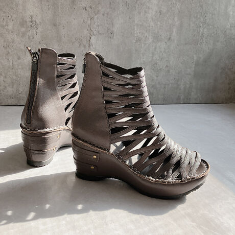 Hina Day Green̑㖼EOfBG[^[U[T_B㎿Ȗ{vgA{̏nElJɎdグlꑫB\[ӂӂ̃C\[ŔɂA7.5cm̃q[rEX^CAbvʂ҂ł܂IobNt@Xi[tŒEJ^EGbW\[Ŝ{vŕґȈꑫłB݊̂OfBG[^[T_́AŃÑR[fɂȂ܂􃊃s[^[oAHina Day GreeñOZ[𐥔A/₷/₷/r/r/NbV/芴/JWA/Vv/o/f[g/p[eB[/XJ[g/pc/ZbgAbv/s[X/tA/VA[/{[/^Cg/s/ʋ/ʊw/][gX^C/{/{v/EFbW\[S̓{E㎿Ȗ{vґɎgpT_B݊̂fUCBobNt@Xi[ŒEJ^I\[ŁArErʃAbvATTENTION@VRvgpĂ邽ߊv̕⎿Ɍ̍܂B@fނ̓A̐FCꂪꍇ܂B@nhChɂ鐶YߒŐ鑽̃LYVꍇ܂B\߂܂B@JȂǂ̎CACȂǂɂĐFACȂǂ̈ߕɒF\܂B舵ɂ͏\ɂӂB@i摜̎Be͎ōsĂ邽߁ACeBOɂƐFقȂꍇ܂B@îCɓo^! ēׂȂǂ̒ʒm󂯎邱Ƃł܂B[^:97-4390B]