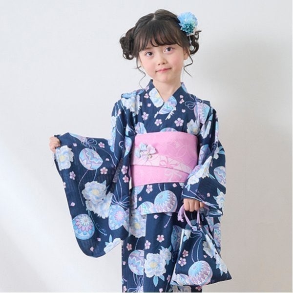 メゾピアノ 浴衣 セット 140【1度着】濃紺 手鞠 帯2本 髪飾り付 メゾピアノ 浴衣 セット 140【1度着】濃紺 手鞠 帯2本 髪飾り付 楽天