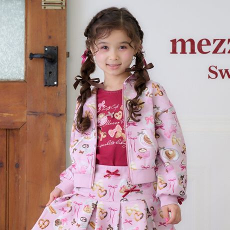 [^ԁF6053222]V[Ye[}łuCafe mezzo pianoṽ`[tvgp[JłBƂVGbgȂAZ߂̏ŃoXǂdグ܂BG߂̉HDƂĂ􂷂ACeB̃XJpiiԁF6053116jƂ̃ZbgAbvR[f߂łBɂOLł^OĂ܂BïׁAɂ蕿̏oقȂ܂ByzȂyňzʁyLkzynzȂy|PbgzyAWX^[zȂ