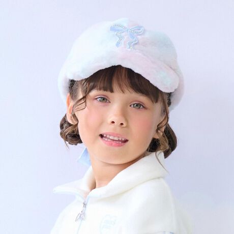 [^ԁF6054401]H~V[YɂŃJWAȃX^COɎdオtFCNt@[LbvłBJ[̓ItVACgsNApXeJ[Of[V3FWJBCXg[񂾃LL̃{by|CgɃobN̑傫ȍ胊{Ōpdグ܂BŃTCY̒łAD݂̃tBbgŒpł̂͂łB~̃v`NR[fy߂悤AJ[̃}t[iiԁF6054402jƎ܁iiԁF6054404jWJBgݍ킹ăNX}Xv[gɂ߂łB}`ýAOf[Vvg̃tFCNt@[ׁ̈Aɂ蕿̏oقȂ܂B