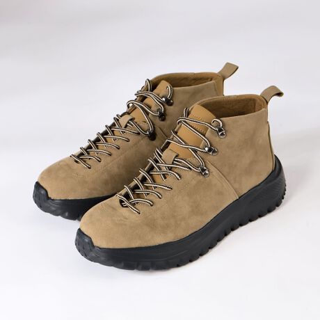 [^:6430]lC̃nCLOu[cCXs[V𓾂āA^E[XpɗƂ񂾃fUCBE\[͏_炩Aܐ悩炩ƂɌČȂĂAn̍ۂ̃NbVT|[gBECjOƃx̓bVɂĒʋCmہBEӂӂ̂炩C\[Ռz邽ߕSy܂BẼ[vtŒEeՁBEJ[́A킹₷BLACKƁAFBEIGE2FWJB㎿ȃXG[hfނƃNVbNȃnCLOu[c̃VGbgŁAAEghAANeBreB݂̂Ȃ炸AXg[głffUC|CgB