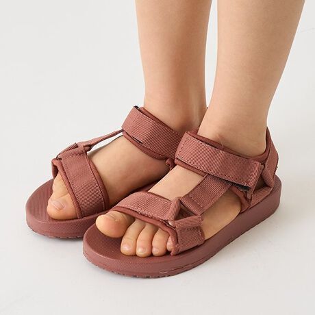 [^ԁF9852403]X|[eB[ȃfUCƉKȗSn˔T_łBʃt@Xi[ŊȒPɒEł̂|CgBɍ킹ĂƌŒł̂ŁAANeBuɓɂ߂łBJ[́AǂȃR[fBl[gɂ킹₷Ԃ̃ubNƁA𖾂邭ʂuE2FWJBig͂AAEghA⃌W[V[ɂ߂̃ACełBC̃TCY\L͏iy[WƈقȂ܂Biy[W̃TCY\LQƂBfpʐ^菤iʐ^łɋ߂FłBfډ摜̏i̐F́ȀƎ΂pxɂƐFقȂꍇ܂B܂\̃TCYƎ͎኱قȂꍇ܂̂ŁA\߂B