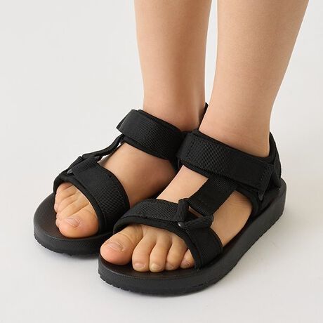 [^ԁF9852403]X|[eB[ȃfUCƉKȗSn˔T_łBʃt@Xi[ŊȒPɒEł̂|CgBɍ킹ĂƌŒł̂ŁAANeBuɓɂ߂łBJ[́AǂȃR[fBl[gɂ킹₷Ԃ̃ubNƁA𖾂邭ʂuE2FWJBig͂AAEghA⃌W[V[ɂ߂̃ACełBC̃TCY\L͏iy[WƈقȂ܂Biy[W̃TCY\LQƂBfpʐ^菤iʐ^łɋ߂FłBfډ摜̏i̐F́ȀƎ΂pxɂƐFقȂꍇ܂B܂\̃TCYƎ͎኱قȂꍇ܂̂ŁA\߂B