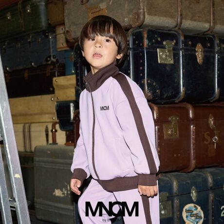 [^ԁF9853237]gĥX|[eB[X^Cɂ҂̃gbNWPbgBKȒSnƃX^CbVȃfUC˔A߂̃ACełB炩ȔG̃W[WfނgpB悢򊴂AJWAȂiȈۂ^܂BX|[eB[ȈۂvXAzFC̃fUC|CgBZbgAbvΉ̃gbNpc(iԁF9853134)ƍ킹΁Aꊴ̂X^CO܂Big͂AX|[cV[⃋[EFAƂĂ߂łByb.ROOMVCuMNCMimN[jby b.ROOMvoIzJ[ɁAmN[ig[Emg[jR[fy߂VV[YłBƂVGbgŁAghESnEÔȂfUCɂ܂BVvȃS⃏|Cg̃OtBbNŁAǂȃACeɂ킹₷ÃR[fɎ₷iWJ܂BSւtBfpʐ^菤iʐ^łɋ߂FłBfډ摜̏i̐F́ȀƎ˂pxɂƐFقȂꍇ܂B@܂\̃TCYƎ͎኱قȂꍇ܂̂ŁA\߂ByzȂx_[ŊmFyňzʁyLkzynzȂy|PbgzyAWX^[zȂO[FfgF105cm pTCYF110cm u[FfgF108cm pTCYF110cm x_[FfgF108cm pTCYF110cm FfgF105cm pTCYF110cm 