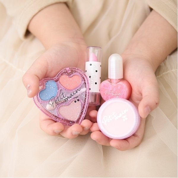 miiコスメセット！ マキア創刊21周年記念】50名様にプレゼント！美容クリエイター・水越