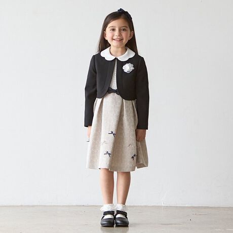 [^ԁF9651601]㉺ňقȂԕ̐ngݍ킹s[XƃXJbv܂炵WPbg̃ZbgłBgbvX̓[XAXJ[g̓WK[h̗p܂BEGXg̐؂ւɃ{̃e[vقǂĂAX^CAbv̂́Bɂ̓p[̃~j{΂߂āA؂₩{܂BWPbgɂԂ̃u[`͋CɂĂO\BXJ[gɗnĂASĒp܂ByzȂyňzʁyLkzȂynzy|PbgzȂx[WFfgF116cm pTCYF120 