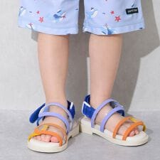 プティマイン(petit main)の配色クリアサンダル