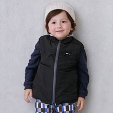 プティマイン(petit main)の無地×ボアリバーシブルベスト