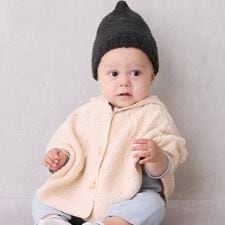 プティマイン(petit main)のニットケープ