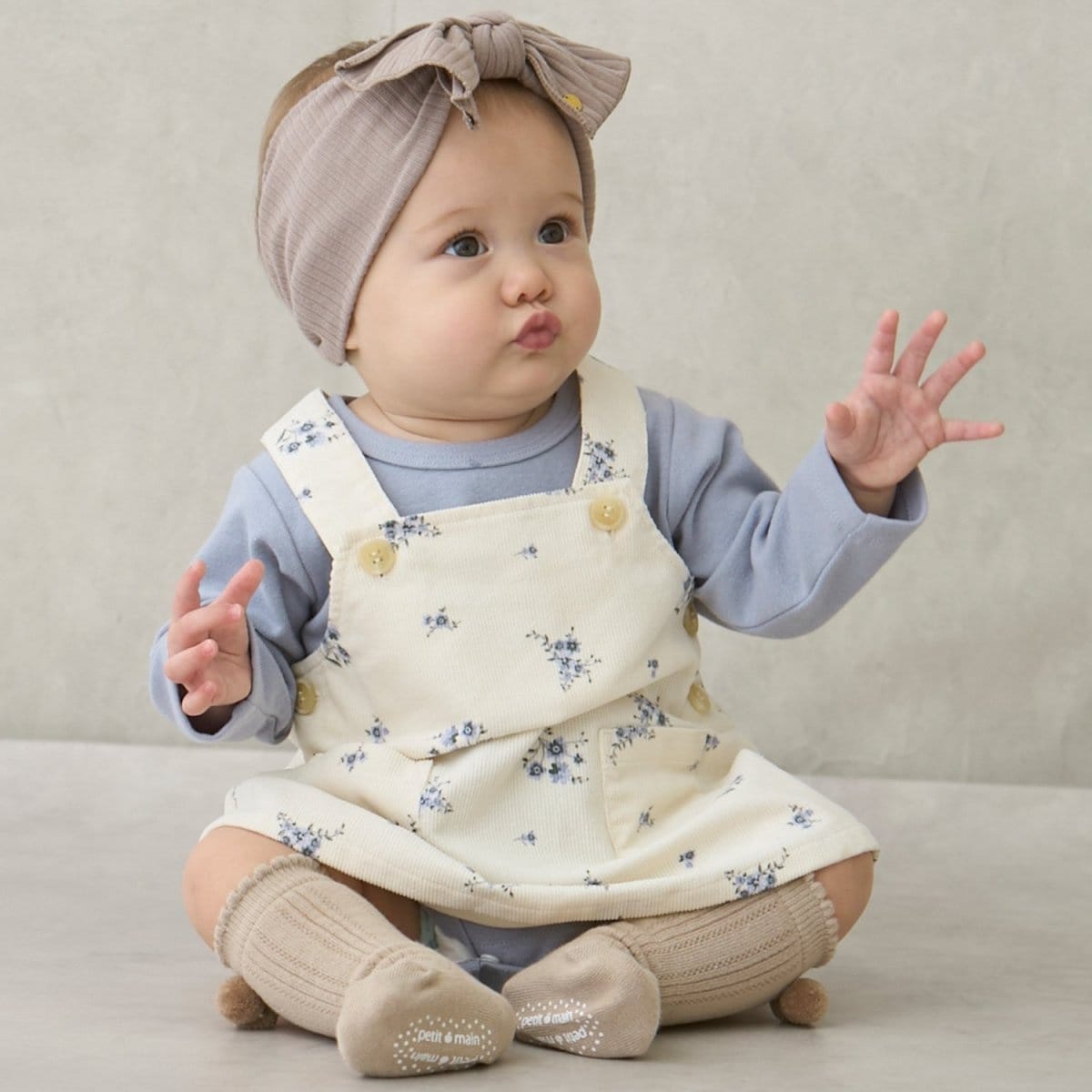 [}C]yNzԕWXJZbgAbv/veB}Cipetit mainj AC{[