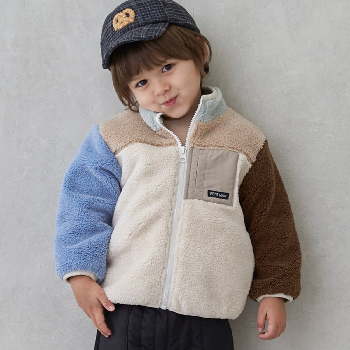 [}C]y􂦂z{AWPbg/veB}Cipetit mainj AC{[