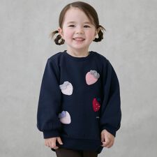 いちごモチーフトレーナー