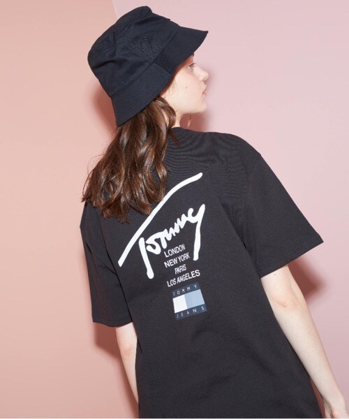 ■ ■Jeans シグネチャー バックプリント Tシャツ オンライン限定】シグネチャーロゴTシャツ | トミー ジーンズ
