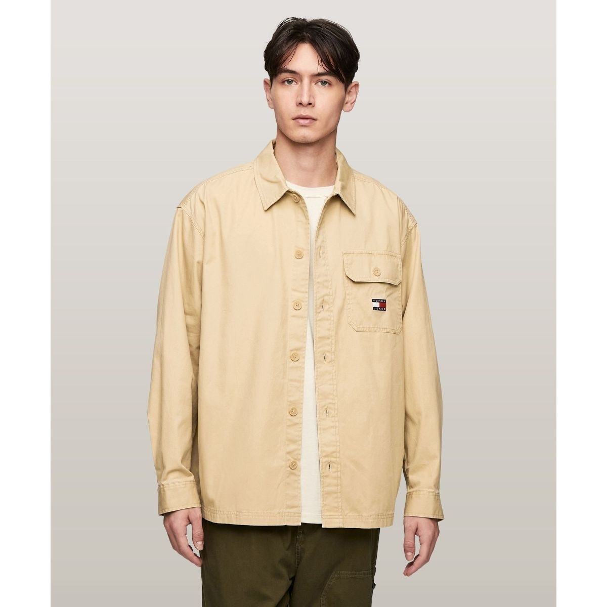 トミージーンズ  JEANS リラックスラグジュアリーバーシティラガーシャツ （グリーン系） トミージーンズ TOMMY JEANS リラックスラグジュアリーバー