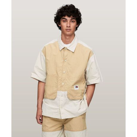 [^ԁFDM19571]XP[gtBbgJ[ubNVPbgXP[gVcx[XɂAHDɂȂVPbgBn̂J[ubNfUCƁAtg̗̃|PbgVѐS܂Btg͊J̃X[Yȃhbg{^̗pBV[ỸV[gpcƍ킹āA_ȃZbgAbvbNyނƂł܂BySn|CgłByTOMMY HILFIGERzĩAJNVbNx[XɃ_ȂЂ˂fUClC̃g~[qtBK[BsIŐꂽYEEBYɉA`hAStCAĂJWAȃfjCƖLxȃJeS[O[ouhB