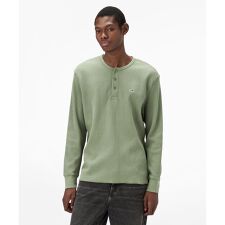 トミー ジーンズ(TOMMY JEANS)のレギュラーワッフルヘンリーネックTシャツ