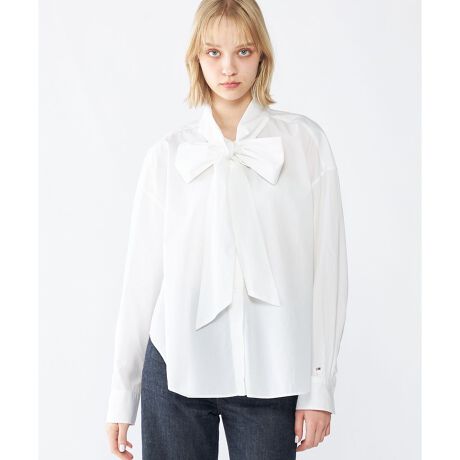 [^ԁFWW44722]SOFT CO BOW COLLAR LS SHIRT傫ȃ{^CANZgƂȂAGKgȃOX[uVcB̐؂ւ̓hbvāA_ȃbNXtHoĂ܂B{gAEglɂȂ郉EhwŁA܂RɃJo[BWPbgJ[fBK̃Ci[gɂ􂷂֗ȃACełByTOMMY HILFIGERzĩAJNVbNx[XɃ_ȂЂ˂fUClC̃g~[qtBK[BsIŐꂽYEEBYɉA`hAStCAĂJWAȃfjCƖLxȃJeS[O[ouhB