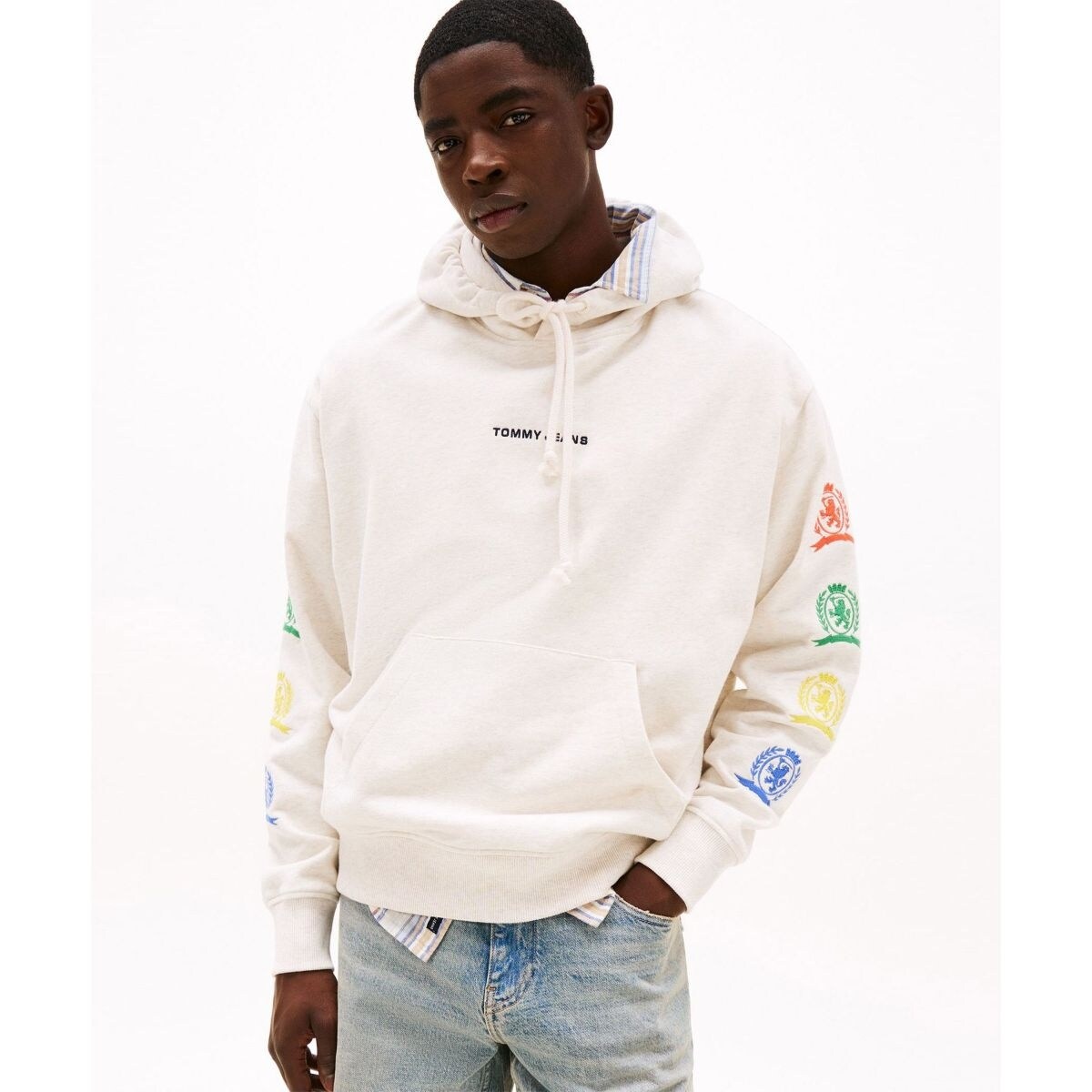【すぐ届く】 JEANS リラックスバーシティクレストパーカー リラックスバーシティクレストパーカー | トミー ジーンズ(TOMMY