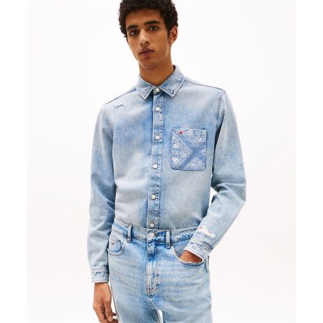 [^ԁFDM21362]M[fjVcM[tBbgVGbg̃fjVcBtbOSzo_ivg̃|PbgŁAVѐSӂłoĂ܂B̓{gXƂ̃oX₷ɂ₩ȃEhJbgɒBFNbVHŁABe[W̖o\Ă܂ByTOMMY HILFIGERzĩAJNVbNx[XɃ_ȂЂ˂fUClC̃g~[qtBK[BsIŐꂽYEEBYɉA`hAStCAĂJWAȃfjCƖLxȃJeS[O[ouhB