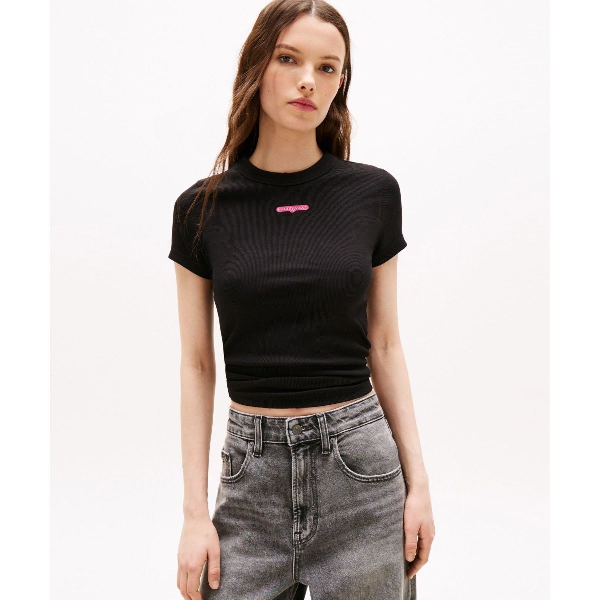 【トミージーンズ】【オンライン限定】ラグジュアリーオーバーサイズクロップドTシャツ TOMMY JEANS 【トミージーンズ】【オンライン限定
