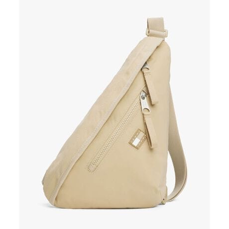 [^ԁFAM13392]A[oXOobORpNgŎ^т₷AA[õfC[gɍœK̃XOobOłBpOp`ۂA|Ƃɑ̂̃CYɎ܂悤ɂ܂At@Xi[gbv͈tŁAJX[YBÕ|Pbgɂ́AX}[gtHApXP[XȂǂ́AׂȂ̂𕪂ē܂BE|Pbg̐F2EzΉi10~20cmjFZEybg{gi500mljFZyTCYzFREEF21cm ő啝39cm }`4cm V_[ŏ71cm V_[ő124cm digj200yTOMMY HILFIGERzĩAJNVbNx[XɃ_ȂЂ˂fUClC̃g~[qtBK[BsIŐꂽYEEBYɉA`hAStCAĂJWAȃfjCƖLxȃJeS[O[ouhB